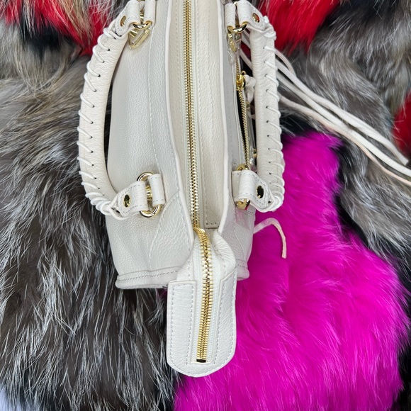 Cream Genuine Leather mini handbag with gold hardware - Picture 4 of 7